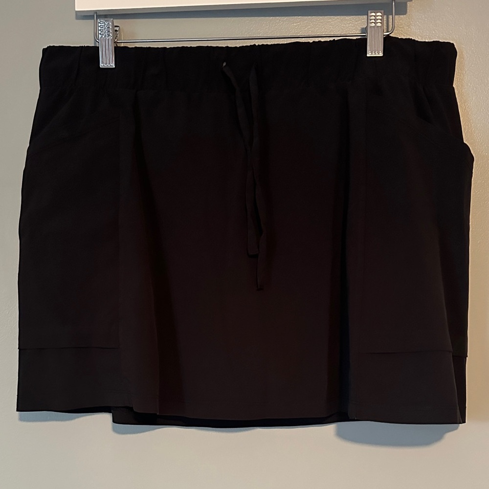 All in motion Black Mini Skirt with pockets, built in shorts, XL